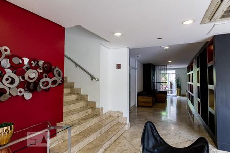 Studio para alugar com 29m², 1 quarto e 1 vaga Studio para alugar com 29m², 1 quarto e 1 vagaHall de Entrada