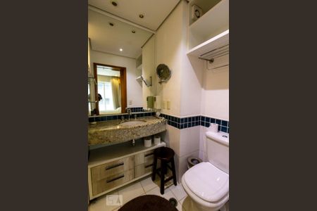 Studio para alugar com 29m², 1 quarto e 1 vaga Studio para alugar com 29m², 1 quarto e 1 vagaBanheiro