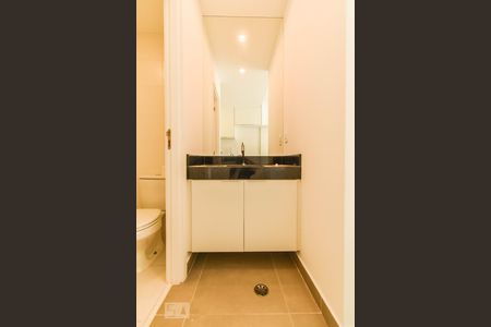 Banheiro de kitnet/studio à venda com 1 quarto, 25m² em Cerqueira César, São Paulo