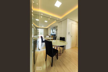 Apartamento à venda com 60m², 2 quartos e 1 vagaSala de Jantar