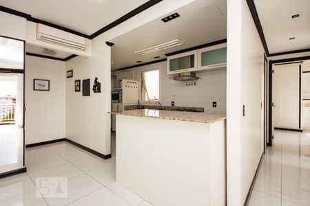 Cozinha de apartamento para alugar com 2 quartos, 73m² em Jardim Lindóia, Porto Alegre