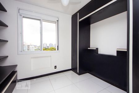 Quarto 1 de apartamento para alugar com 2 quartos, 73m² em Jardim Lindóia, Porto Alegre