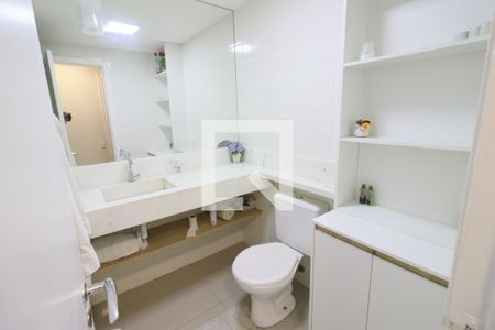 Banheiro de apartamento para alugar com 2 quartos, 70m² em Vila Yara, Osasco