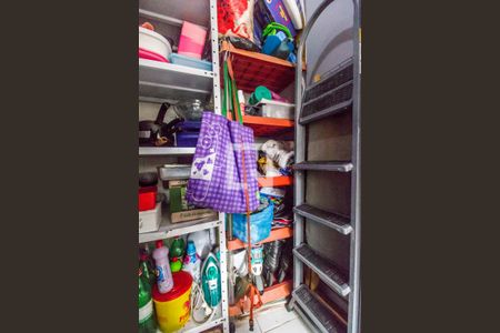 Apartamento para alugar com 76m², 2 quartos e 1 vaga Apartamento para alugar com 76m², 2 quartos e 1 vagaDespensa