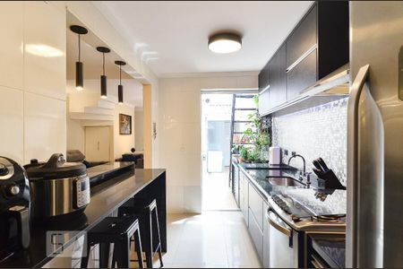 Casa à venda com 207m², 2 quartos e 2 vagasCozinha