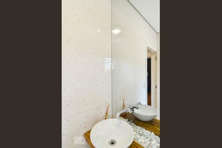 Casa à venda com 207m², 2 quartos e 2 vagasBanheiro Social