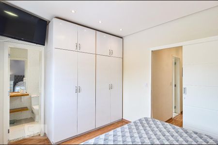 Casa à venda com 207m², 2 quartos e 2 vagasSuíte