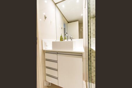 Apartamento à venda com 85m², 2 quartos e 2 vagasBanheiro social