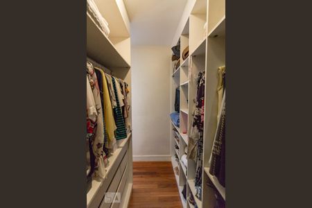 Apartamento à venda com 85m², 2 quartos e 2 vagasCloset suíte