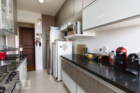 Apartamento à venda com 85m², 2 quartos e 2 vagasCozinha
