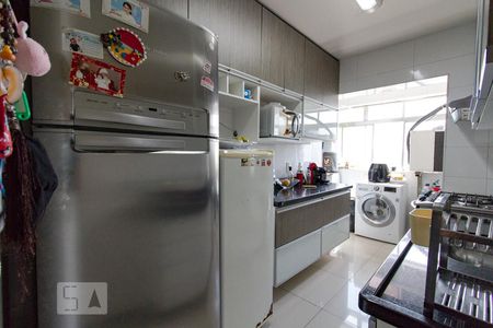 Apartamento à venda com 85m², 2 quartos e 2 vagasCozinha