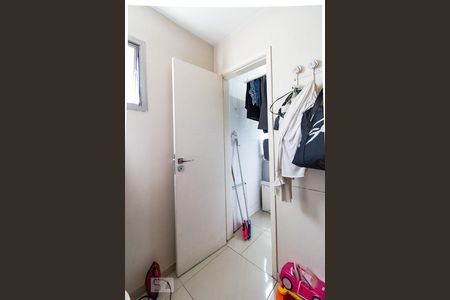 Apartamento à venda com 85m², 2 quartos e 2 vagasQuarto área de serviço