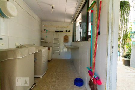 Casa para alugar com 275m², 4 quartos e 2 vagasÁrea de Serviço