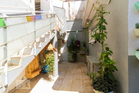 Casa para alugar com 275m², 4 quartos e 2 vagasQuintal