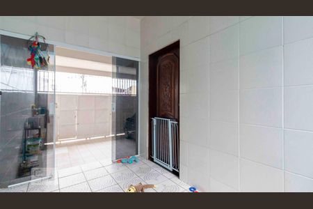 Casa à venda com 218m², 3 quartos e 2 vagasAcesso de Entrada