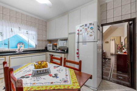 Casa à venda com 218m², 3 quartos e 2 vagasCozinha