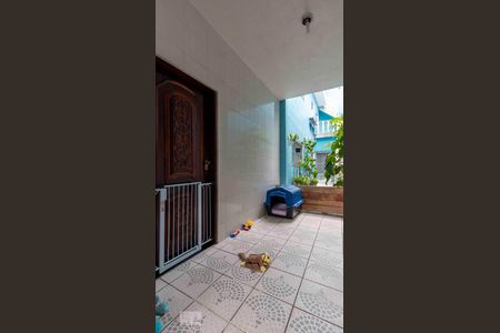 Casa à venda com 218m², 3 quartos e 2 vagasAcesso de Entrada