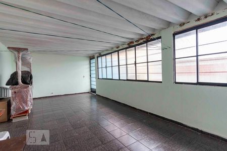 Casa à venda com 218m², 3 quartos e 2 vagasSalão 