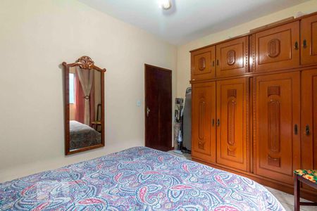 Casa à venda com 218m², 3 quartos e 2 vagasQuarto 2