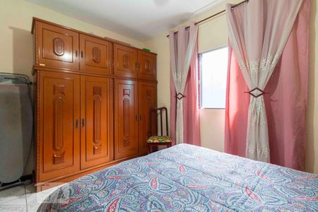 Casa à venda com 218m², 3 quartos e 2 vagasQuarto 2