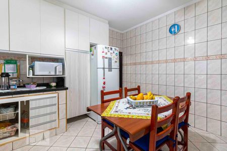 Casa à venda com 218m², 3 quartos e 2 vagasCozinha