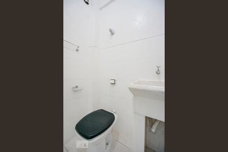 Banheiro social de apartamento para alugar com 1 quarto, 30m² em Brás, São Paulo
