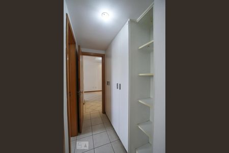 Apartamento à venda com 80m², 3 quartos e 1 vaga Apartamento à venda com 80m², 3 quartos e 1 vagaDetalhe do Banheiro - Corredor