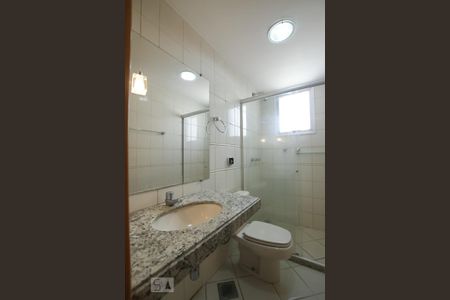Apartamento à venda com 80m², 3 quartos e 1 vaga Apartamento à venda com 80m², 3 quartos e 1 vagaDetalhe do Banheiro