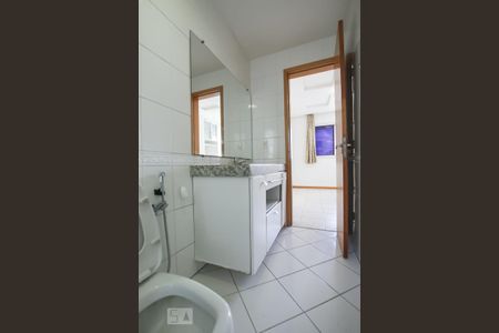 Apartamento à venda com 80m², 3 quartos e 1 vaga Apartamento à venda com 80m², 3 quartos e 1 vagaDetalhe do Banheiro da Suite