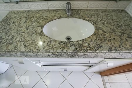 Apartamento à venda com 80m², 3 quartos e 1 vaga Apartamento à venda com 80m², 3 quartos e 1 vagaDetalhe do Banheiro da Suite - Pia