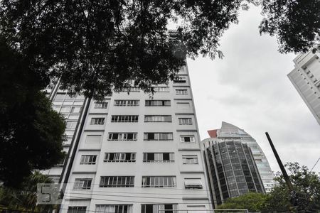 Apartamento à venda com 93m², 2 quartos e 1 vaga Apartamento à venda com 93m², 2 quartos e 1 vagaFachada