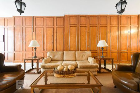 Apartamento à venda com 93m², 2 quartos e 1 vaga Apartamento à venda com 93m², 2 quartos e 1 vagaHall Social