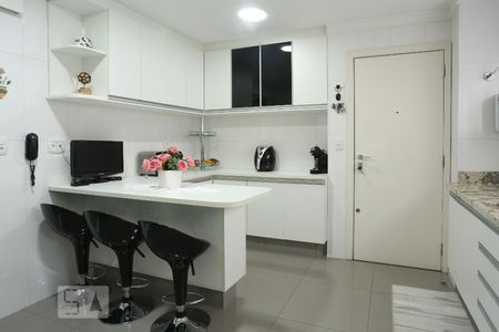 Apartamento à venda com 120m², 3 quartos e 3 vagasCozinha