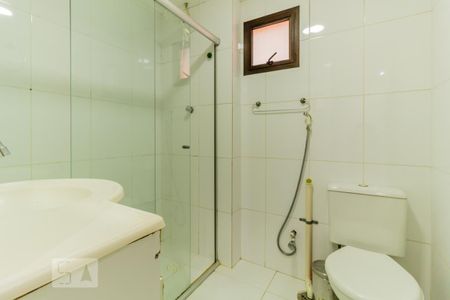Banheiro de kitnet/studio para alugar com 1 quarto, 34m² em Consolação, São Paulo