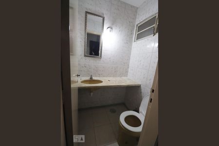 Casa à venda com 200m², 3 quartos e 3 vagasLavabo