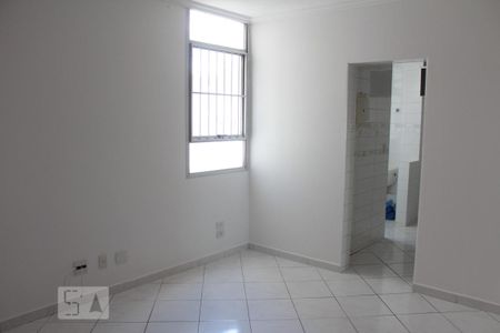 Sala de apartamento para alugar com 2 quartos, 57m² em Jardim Santa Teresa, Jundiaí