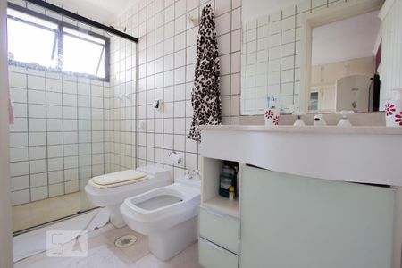 Apartamento à venda com 380m², 3 quartos e 4 vagasSuíte 1 - Banheiro