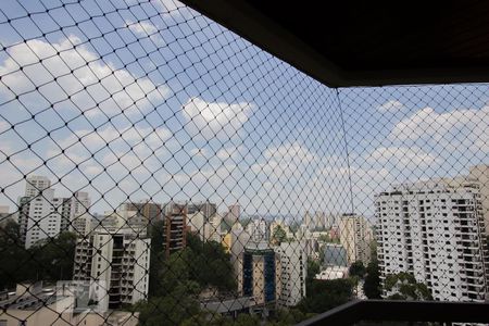 Apartamento à venda com 380m², 3 quartos e 4 vagasVaranda 2