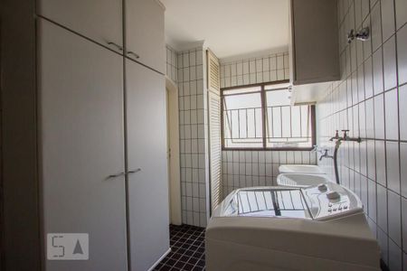 Apartamento à venda com 380m², 3 quartos e 4 vagasLavanderia