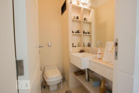 Apartamento à venda com 380m², 3 quartos e 4 vagasLavabo