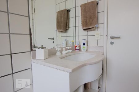 Apartamento à venda com 380m², 3 quartos e 4 vagasBanheiro 1