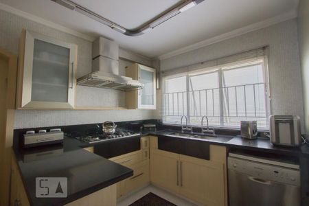 Apartamento à venda com 380m², 3 quartos e 4 vagasCozinha