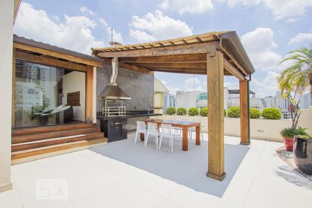 Apartamento à venda com 380m², 3 quartos e 4 vagasCobertura - Área externa