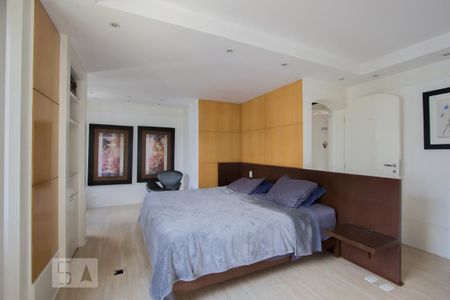 Apartamento à venda com 380m², 3 quartos e 4 vagasSuíte 2