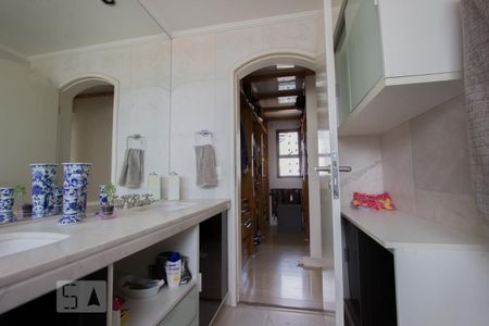 Apartamento à venda com 380m², 3 quartos e 4 vagasBanheiro suíte 2