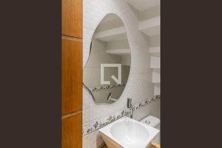 Lavabo de casa para alugar com 2 quartos, 120m² em Vila Guilhermina, São Paulo