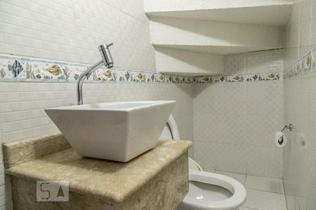 Lavabo de casa para alugar com 2 quartos, 120m² em Vila Guilhermina, São Paulo