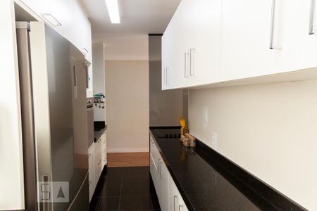 Cozinha de apartamento à venda com 3 quartos, 75m² em Loteamento Center Santa Genebra, Campinas
