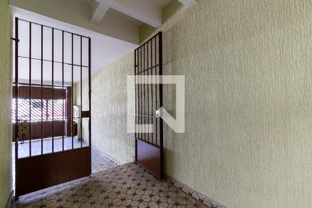 Casa à venda com 205m², 4 quartos e 2 vagas Casa à venda com 205m², 4 quartos e 2 vagasHall