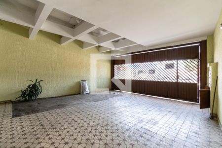 Casa à venda com 205m², 4 quartos e 2 vagas Casa à venda com 205m², 4 quartos e 2 vagasGaragem